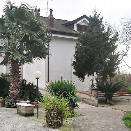 Appartamento Per 4 Persone Acerra エクステリア 写真