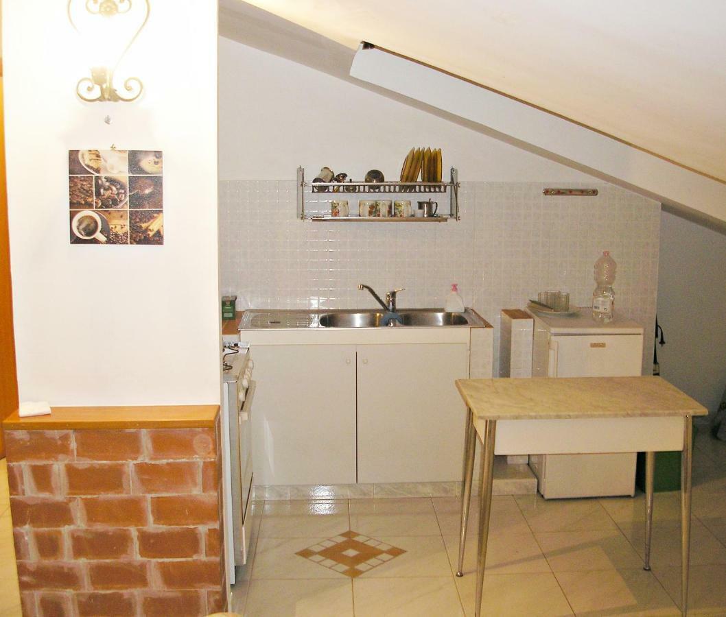 Appartamento Per 4 Persone Acerra エクステリア 写真